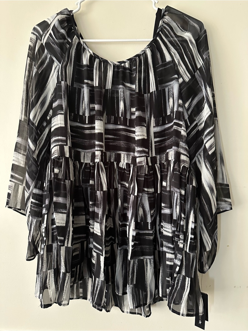 AB Studio Black & White Brushstroke Tiered Tunic